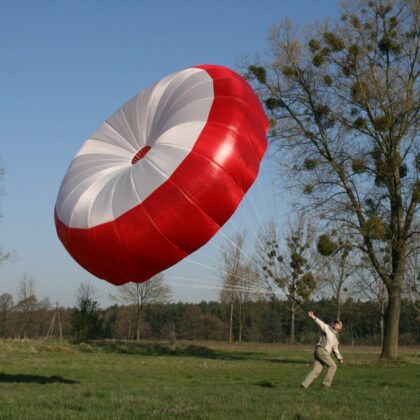 spadochron ratunkowy okrągły